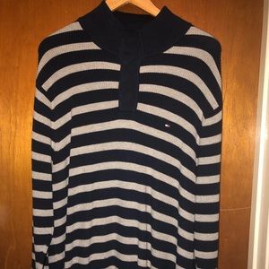 Tommy sweater